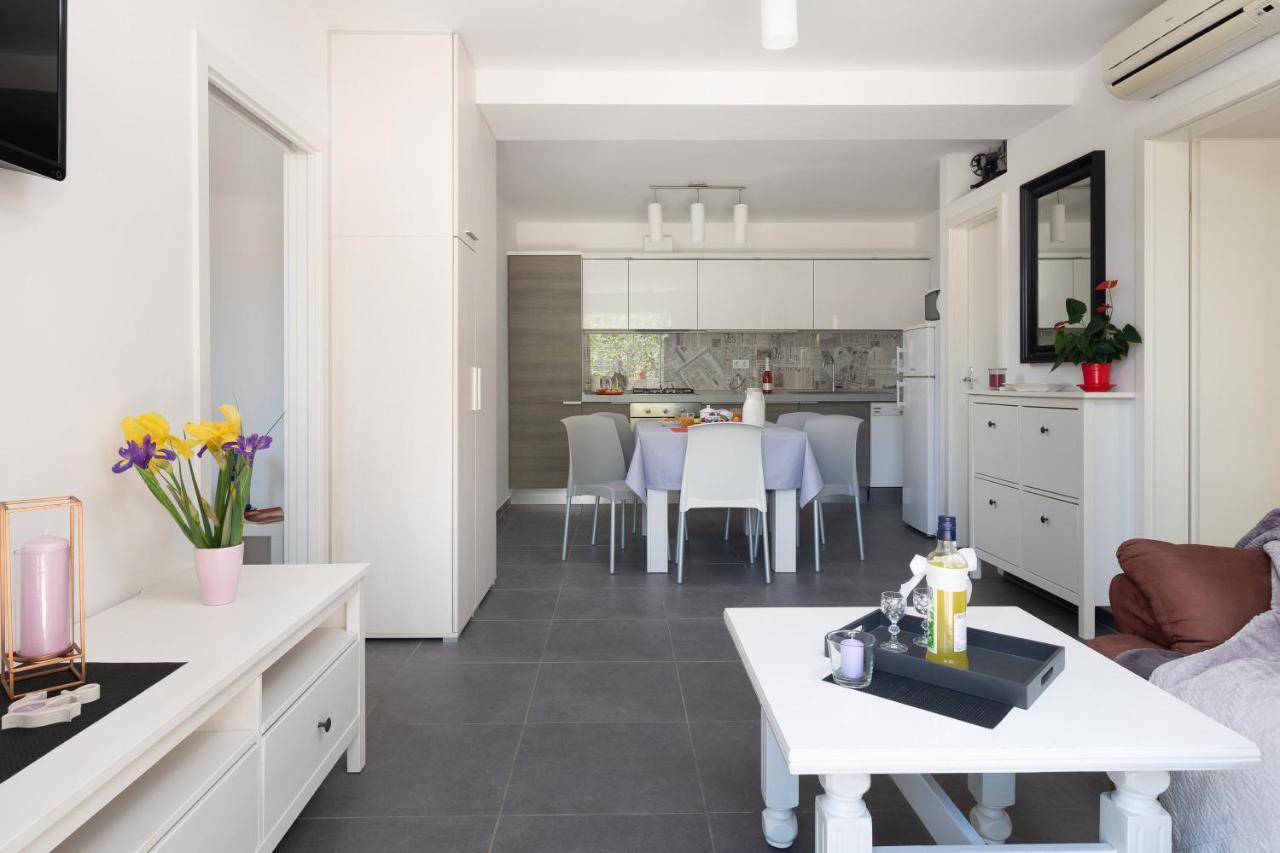 מימיצה Seaside Apartment Kamelia מראה חיצוני תמונה